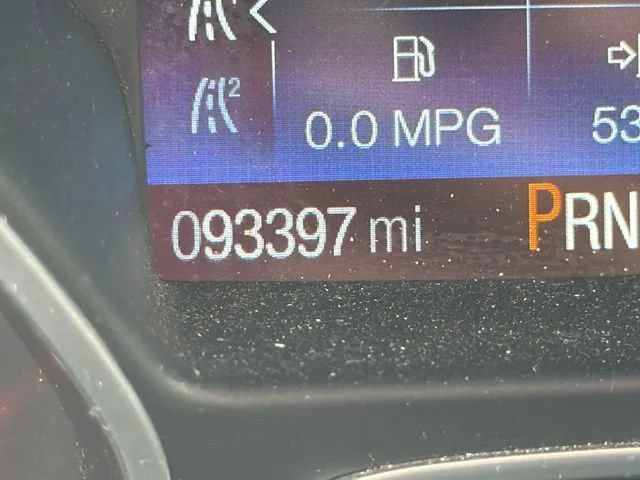 Used 2019 Sea Green Ford SE image 7