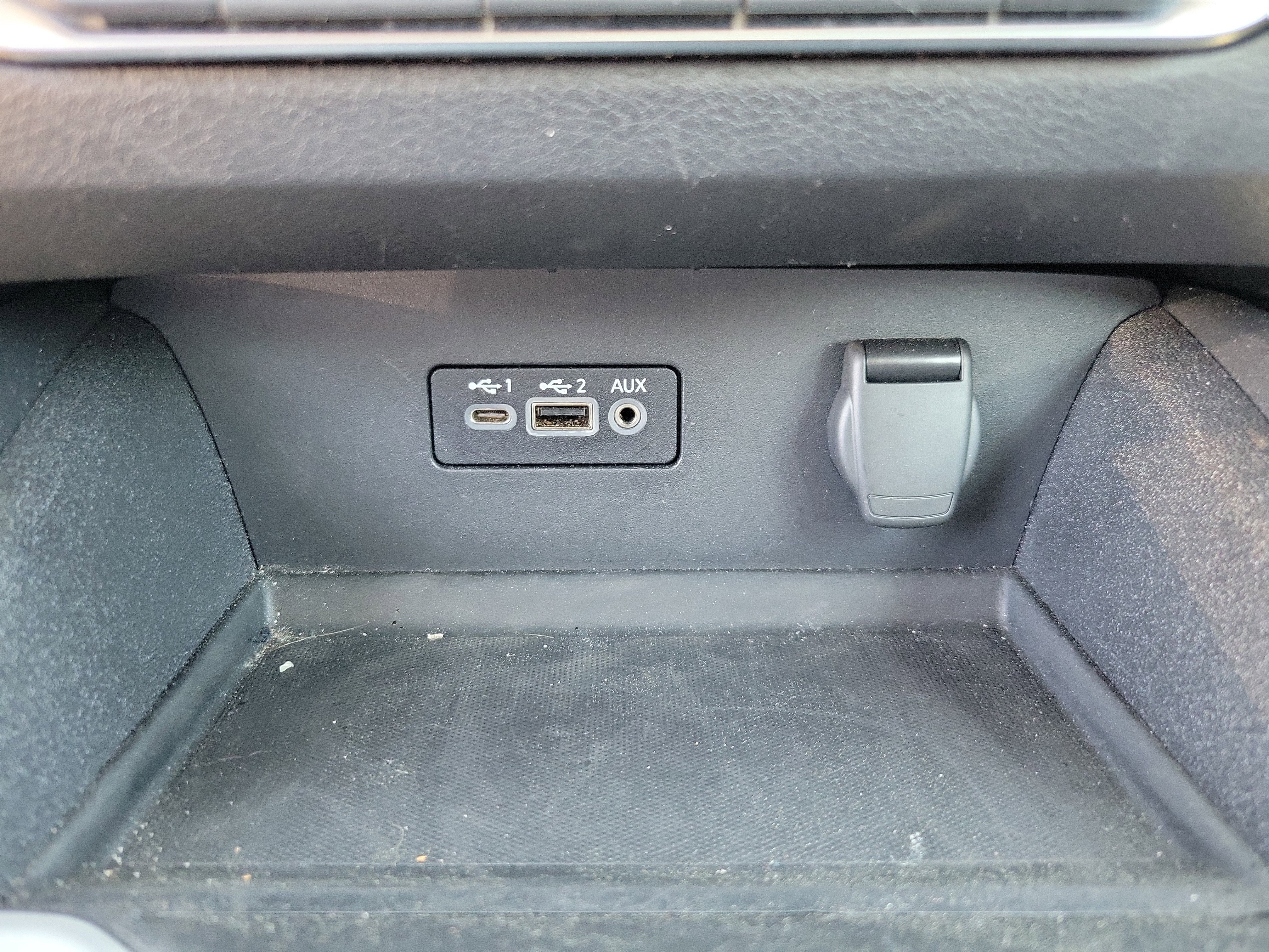 2025 Nissan Altima SV - Photo 14