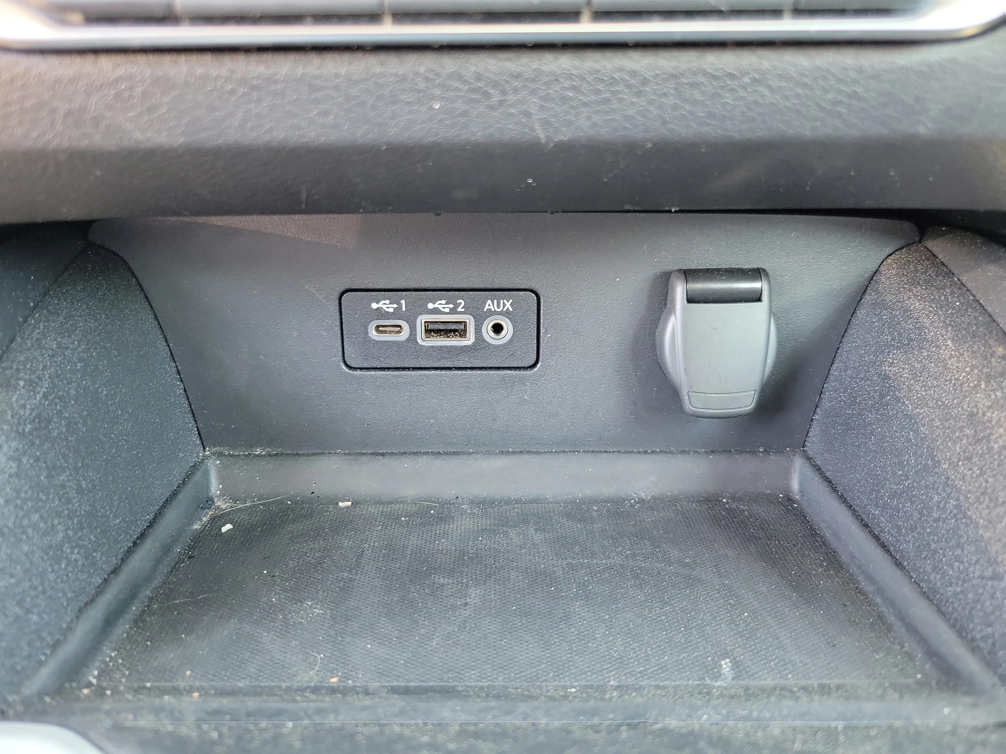 2025 Nissan Altima SV - Photo 14