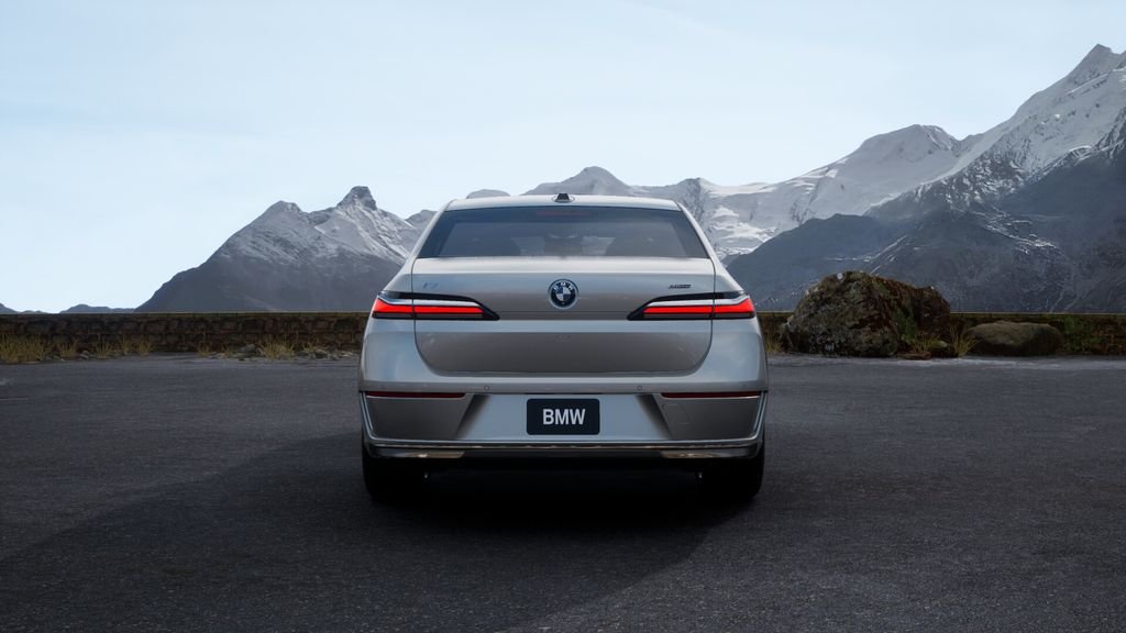 2025 BMW i7 50 - Photo 32