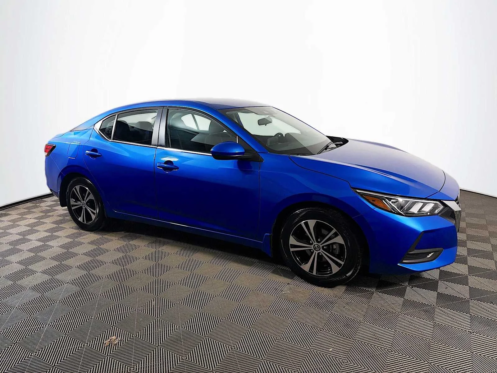 Certified Used 2023 Electric Blue Metallic Nissan SV image 3