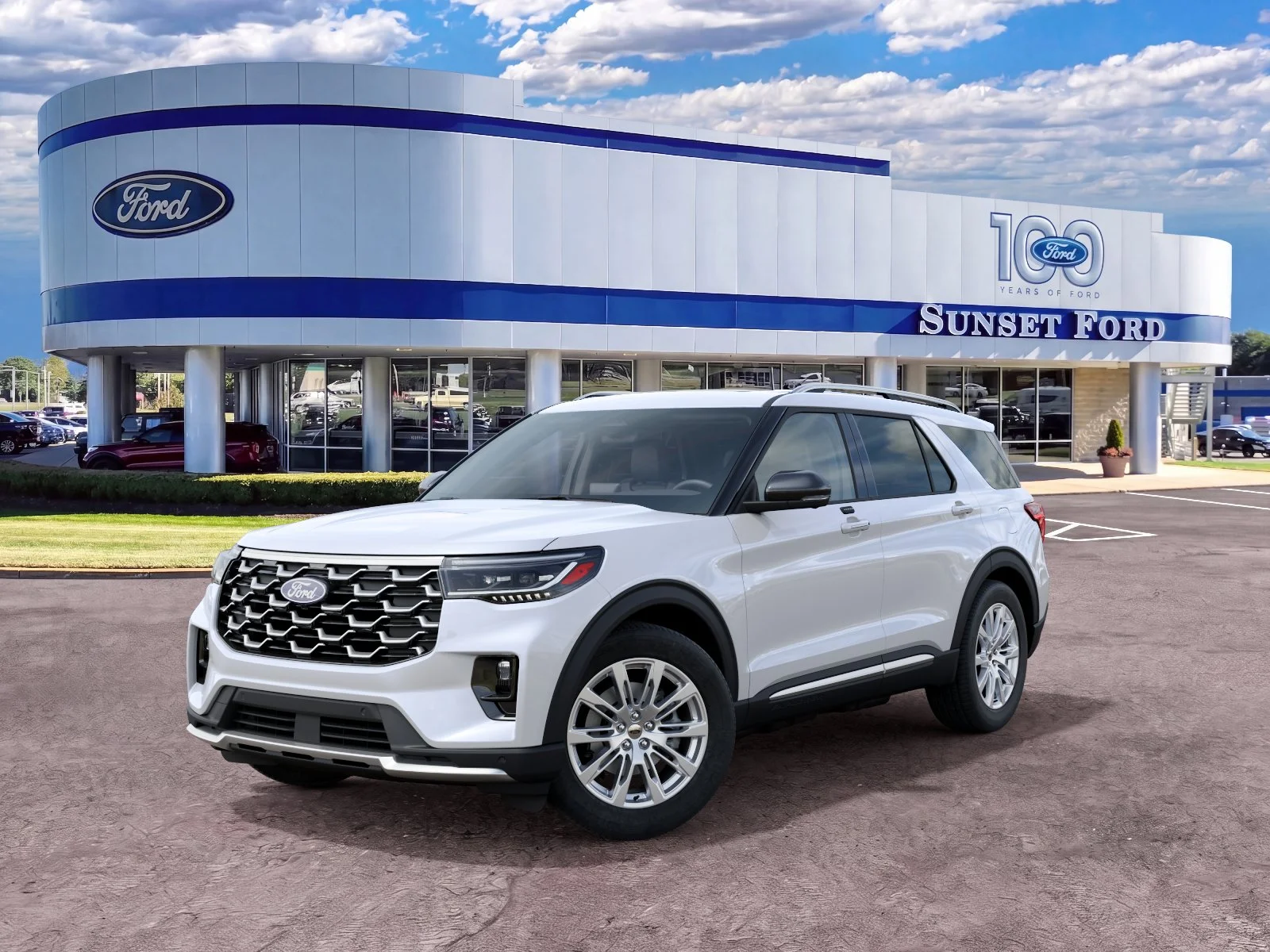 New 2027 Star White Metallic Tri-Coat Ford Platinum® image 2