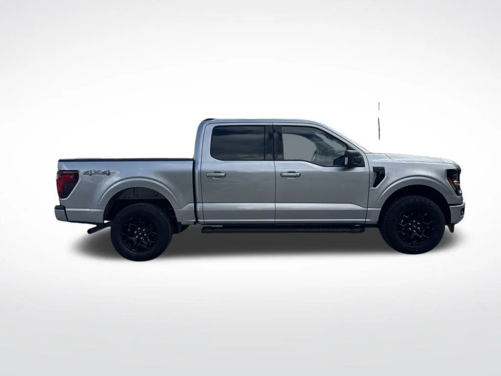 Used 2026 Silver Metallic Ford XLT image 4