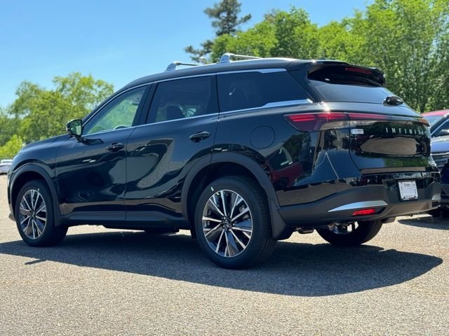 New 2027 MINERAL BLACK INFINITI Luxe AWD image 4