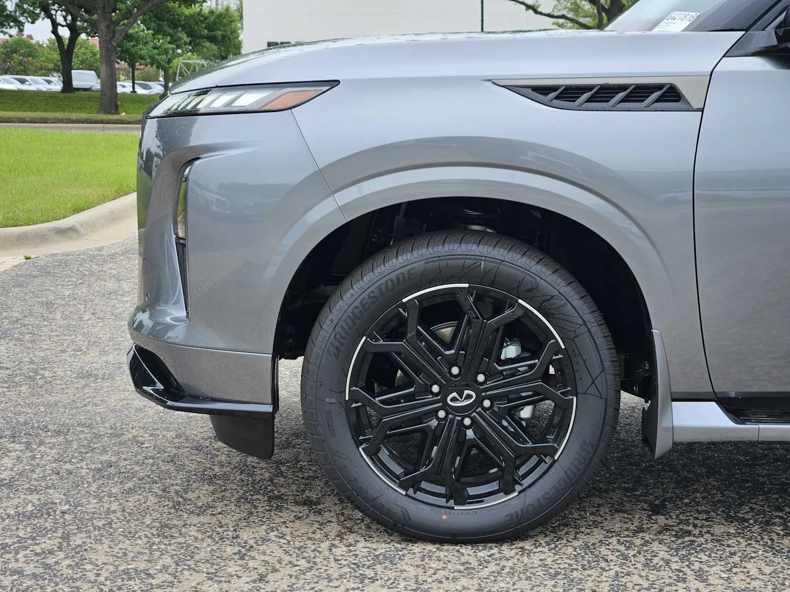 New 2026 DYNAMIC METAL INFINITI Sport 4WD image 5