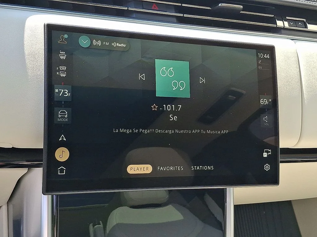 New 2026 Varesine Blue Land Rover SE image 14