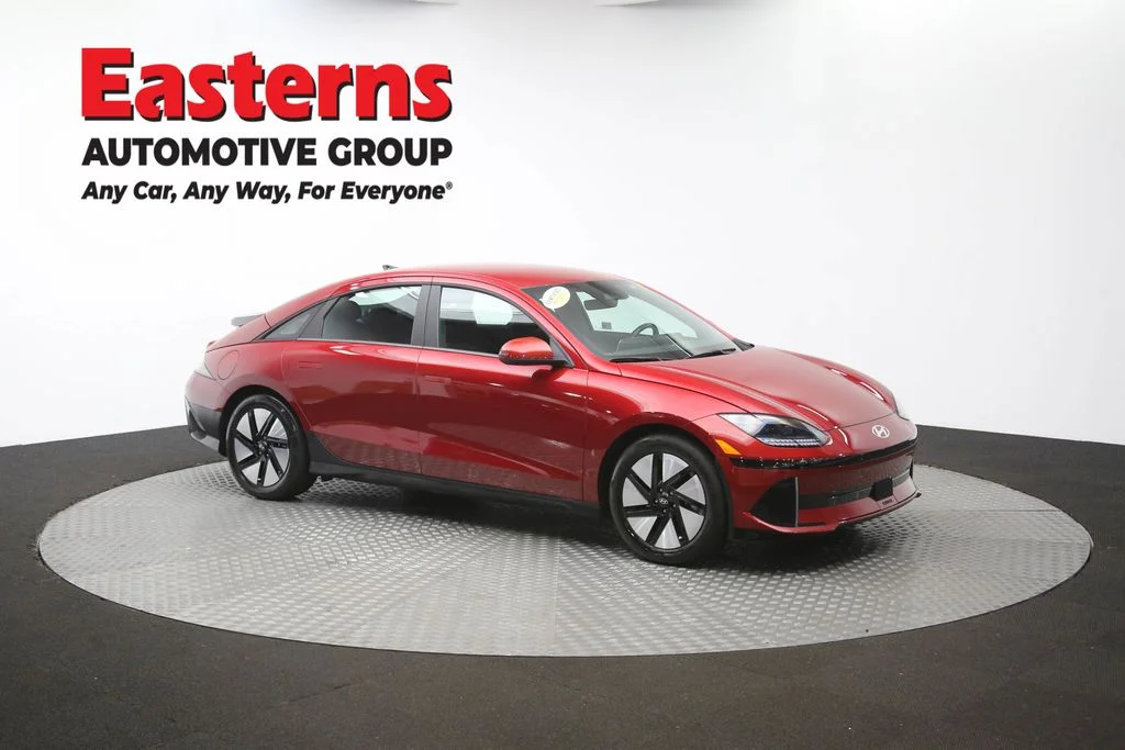 Used 2024 Red Hyundai SE image 49