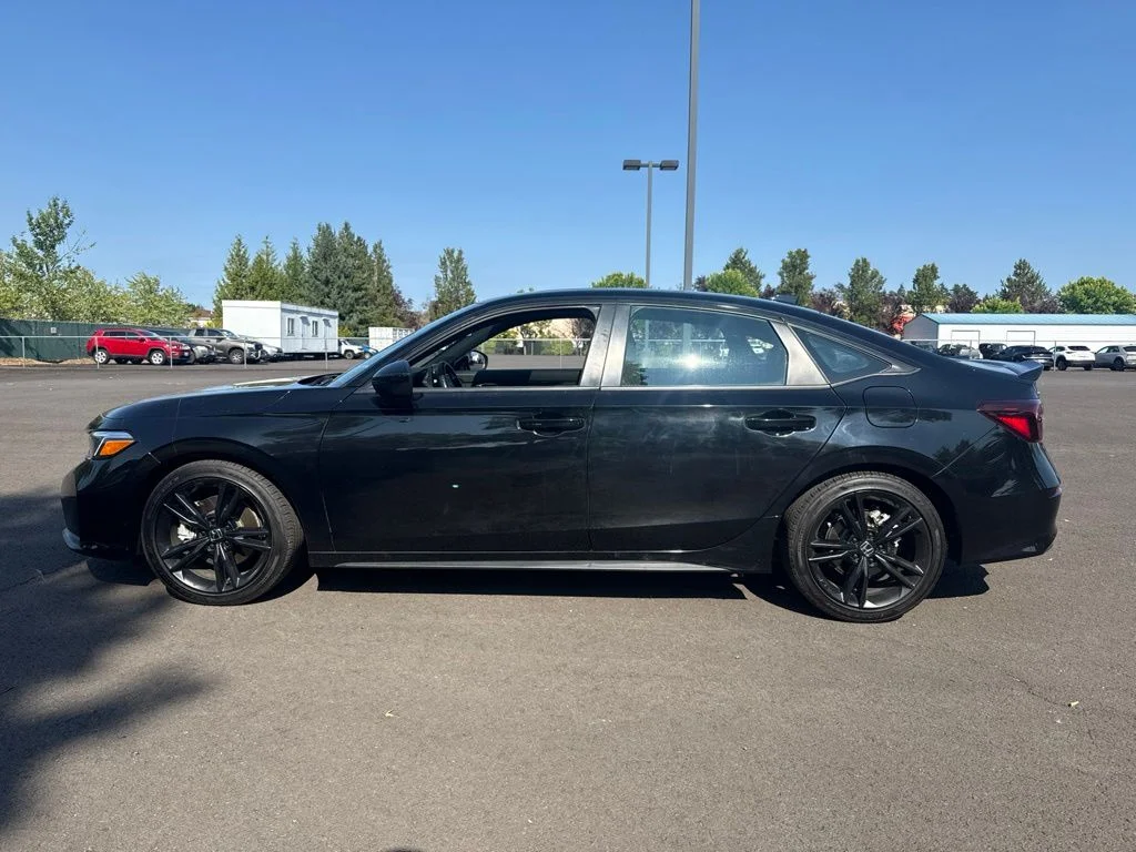 Used 2025 Crystal Black Pearl Honda  image 4