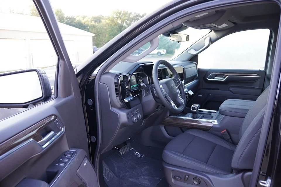 2026 Chevrolet Silverado 1500 LT Trail Boss - Photo 10