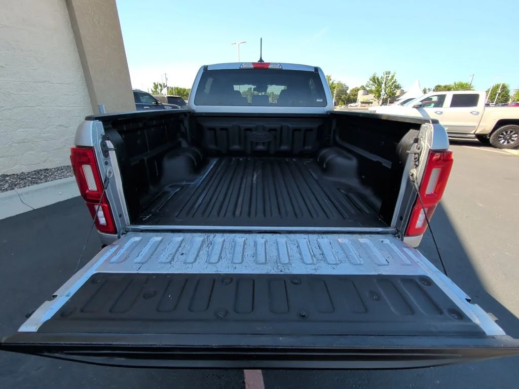 Used 2020 Silver Ford XLT image 12