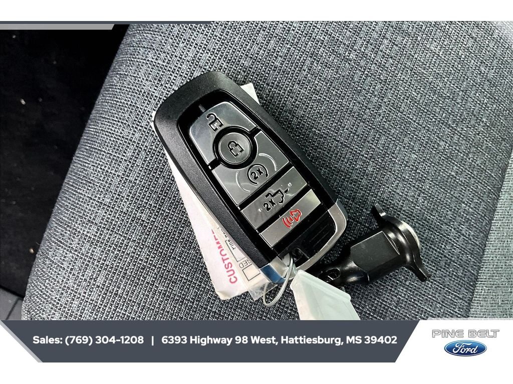 2025 Ford F-150 XLT - Photo 9