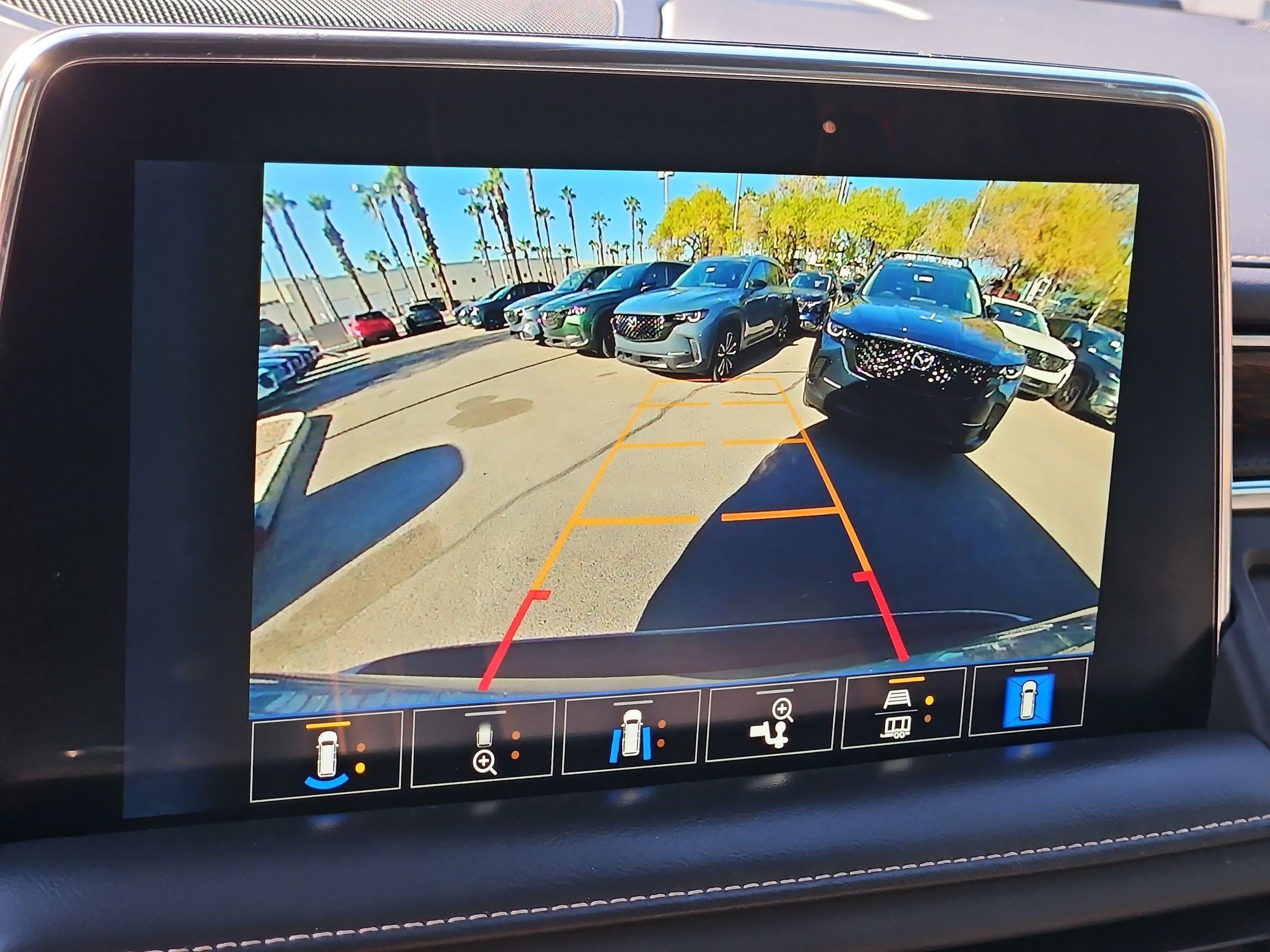 2023 Chevrolet Suburban Premier - Photo 20