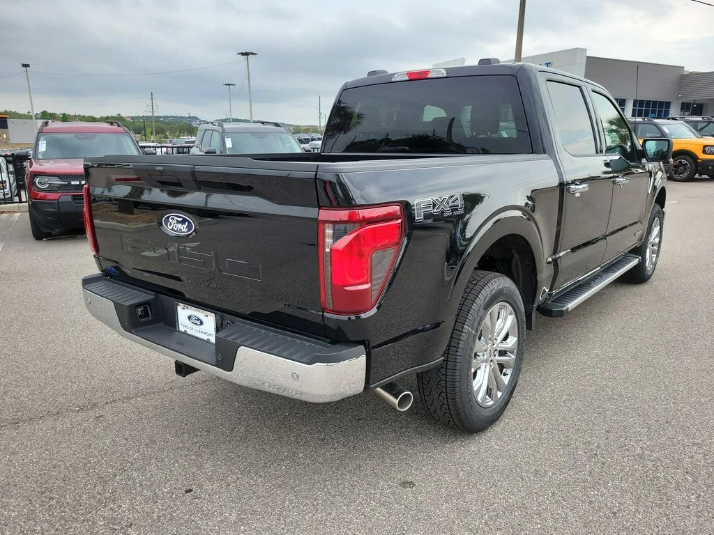 New 2026 Agate Black Metallic Ford XLT image 5