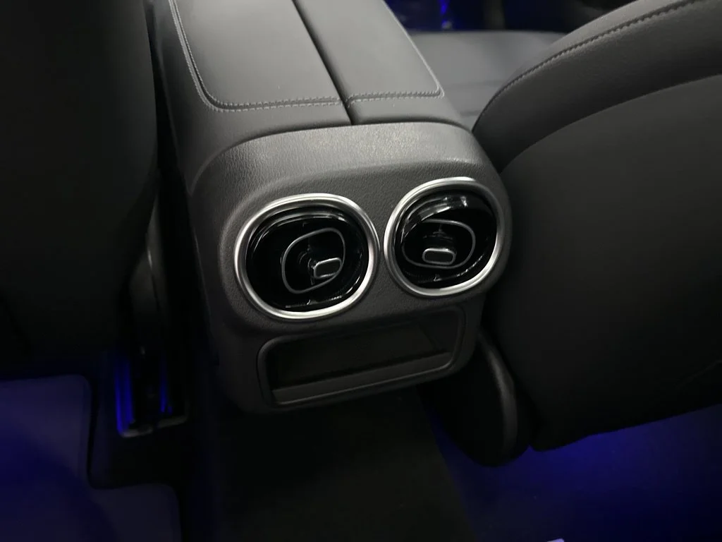 Used 2026 Black Mercedes-Benz GLC 300 image 20