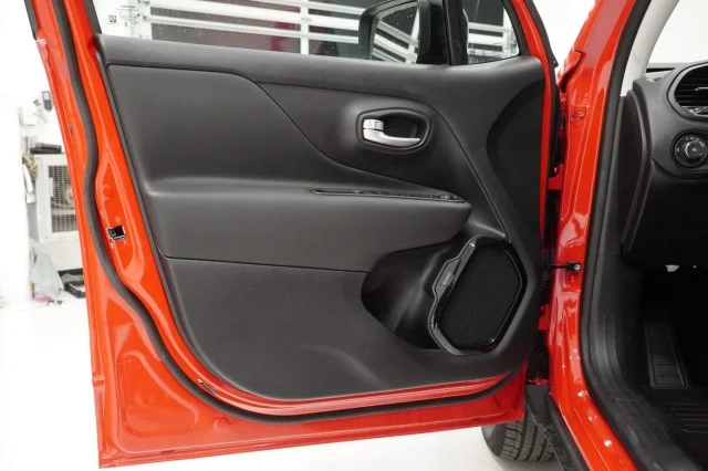 Used 2023 Colorado Red Clearcoat Jeep Altitude image 10