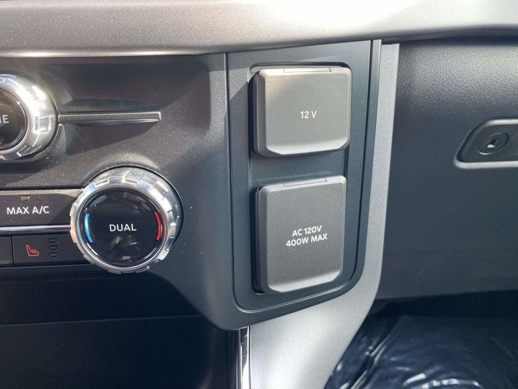 New 2026 Agate Black Metallic Ford XLT image 20