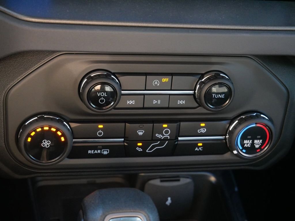 2025 Ford Bronco 4-Door Base - Photo 21