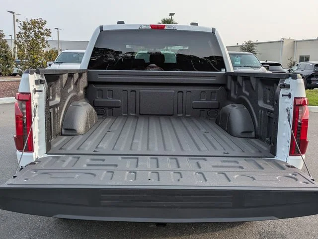 New 2026 Oxford White Ford XLT image 13