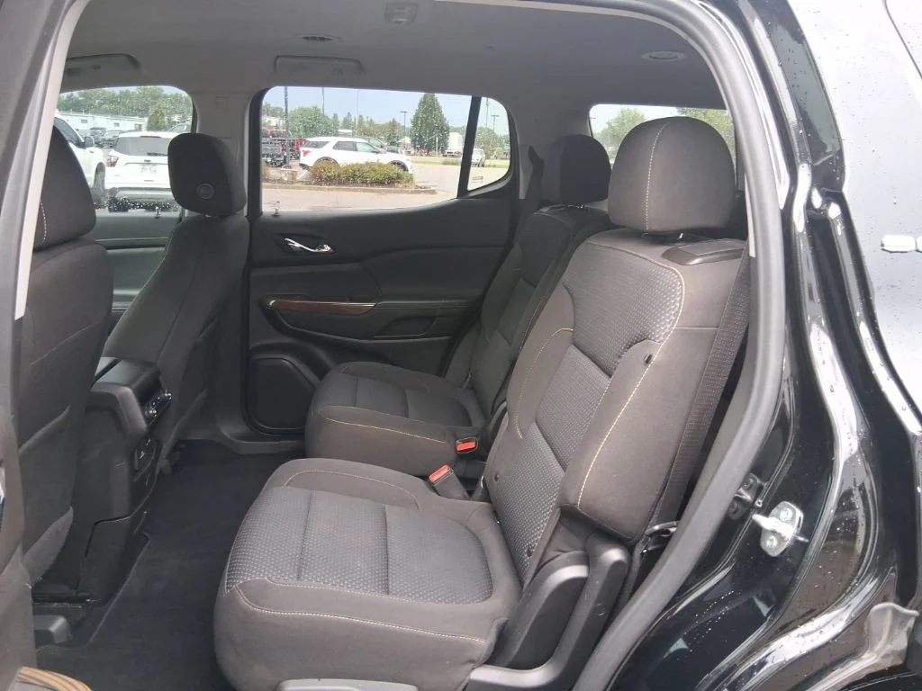 Used 2020 Ebony Twilight Metallic GMC SLE image 34