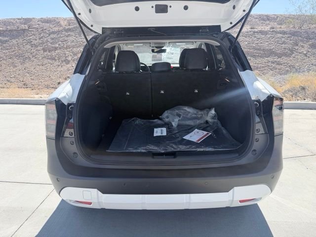 New 2026 Aspen White TriCoat / Super Black Two-tone Nissan SR image 30