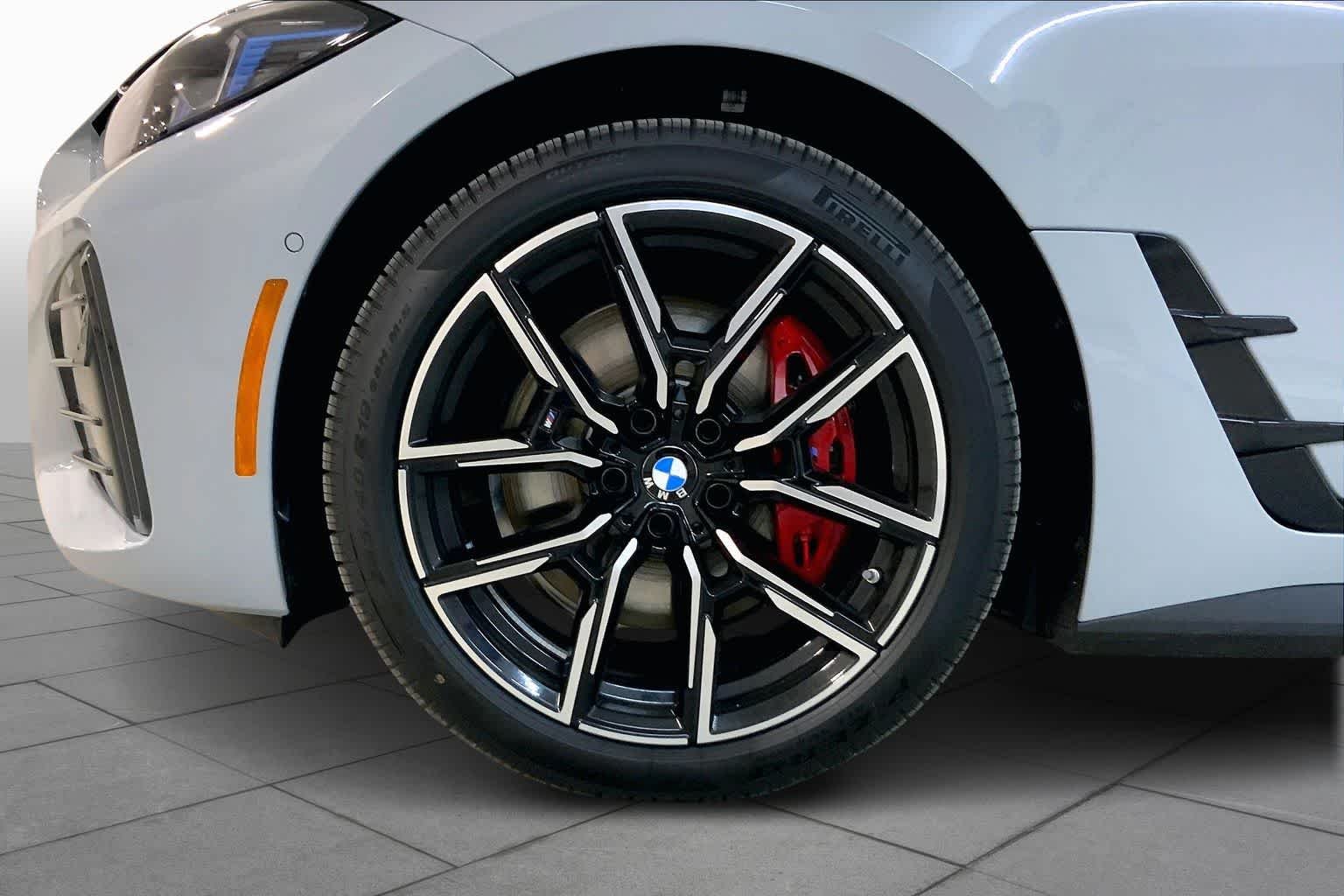 New 2026 Brooklyn Grey Metallic BMW xDrive40 image 11