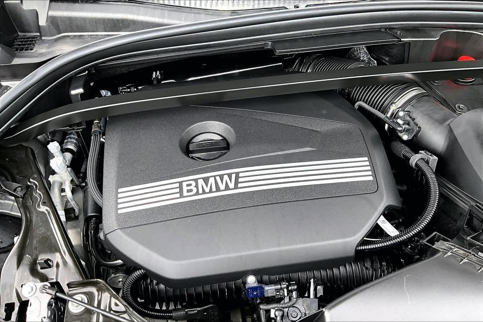 Certified Used 2025 Space Silver Metallic BMW xDrive28i image 35
