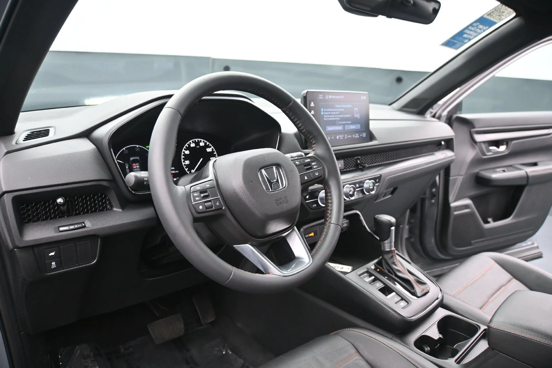 Used 2024  Honda 5D WAGON HYBRID SPORT-L AWD image 23