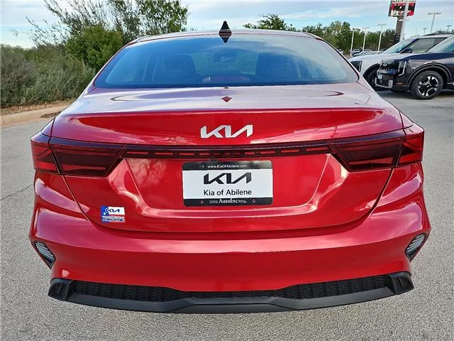 Used 2024 Red KIA LXS (IVT) image 3