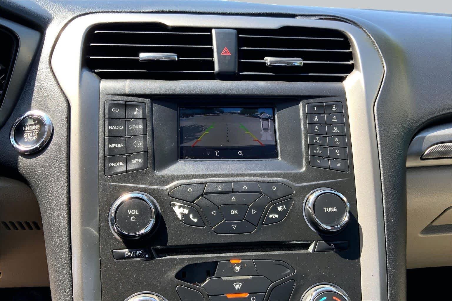 Used 2017 Magnetic Ford SE image 29