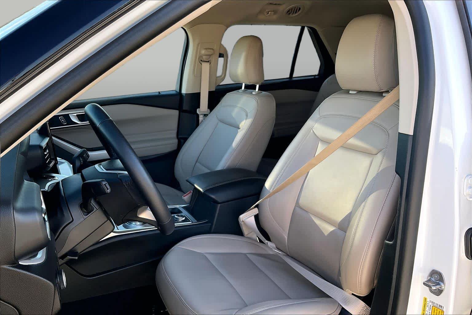Used 2024 Oxford White Ford XLT image 8