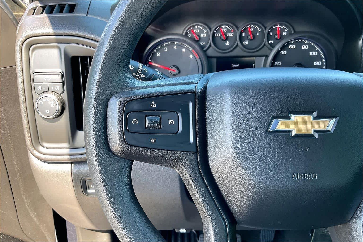 Used 2021 SHADOW GRAY METALLIC Chevrolet Custom image 21