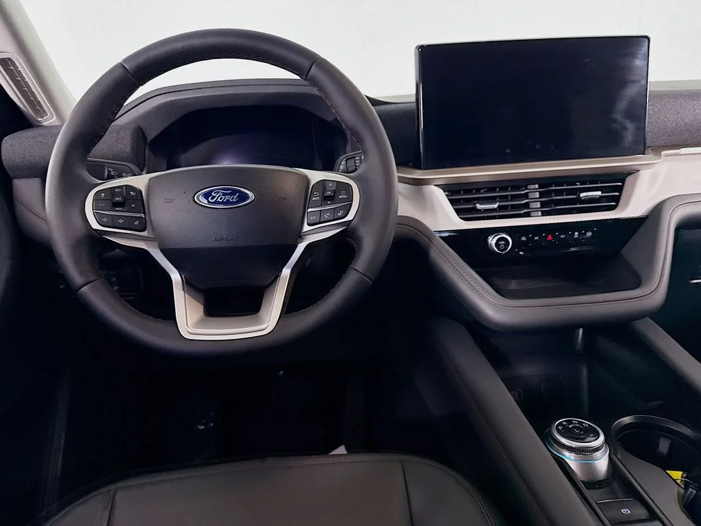 New 2026 Star White Metallic Tri-Coat Ford Active image 23