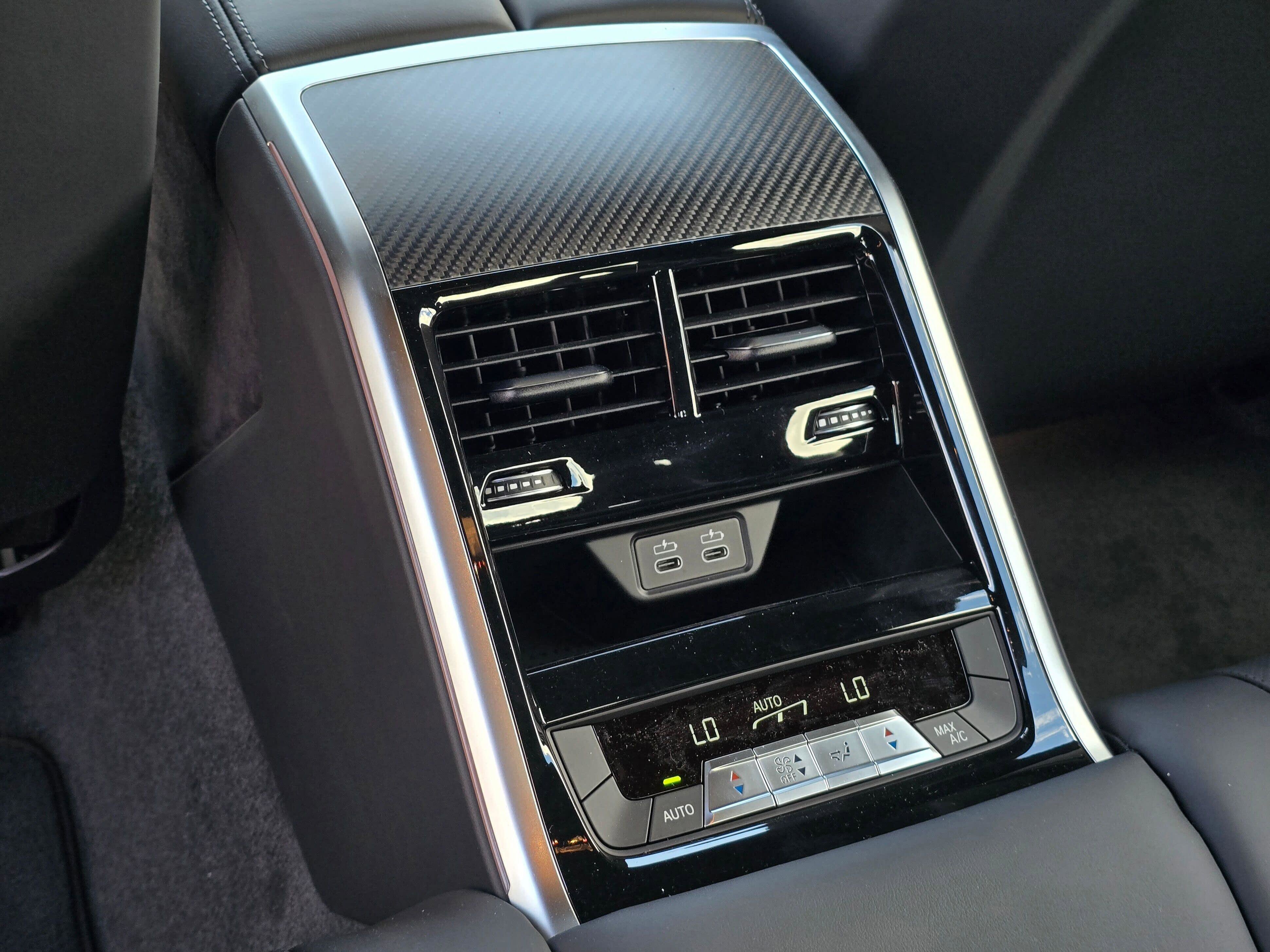 New 2026 Oxford Green Metallic BMW M850i image 14