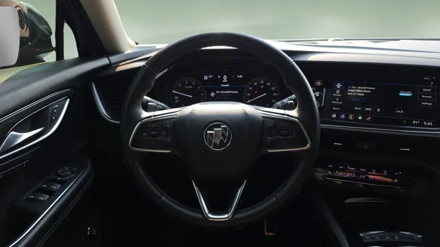 Used 2022 Ebony Twilight Metallic Buick Essence image 10