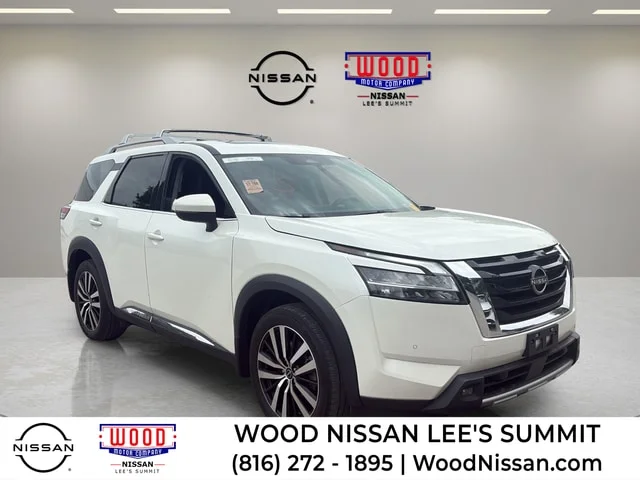 Used 2023 Pearl White Tricoat Nissan Platinum image 1