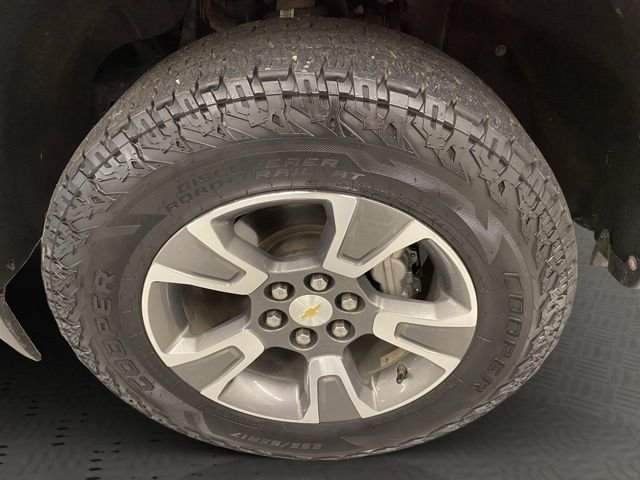 Used 2016 Red Chevrolet Z71 image 16