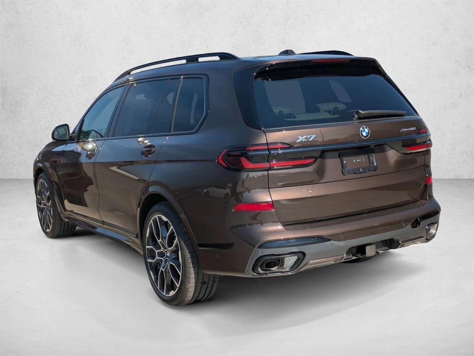 Used 2026 Macadamia Metallic BMW xDrive40i image 9
