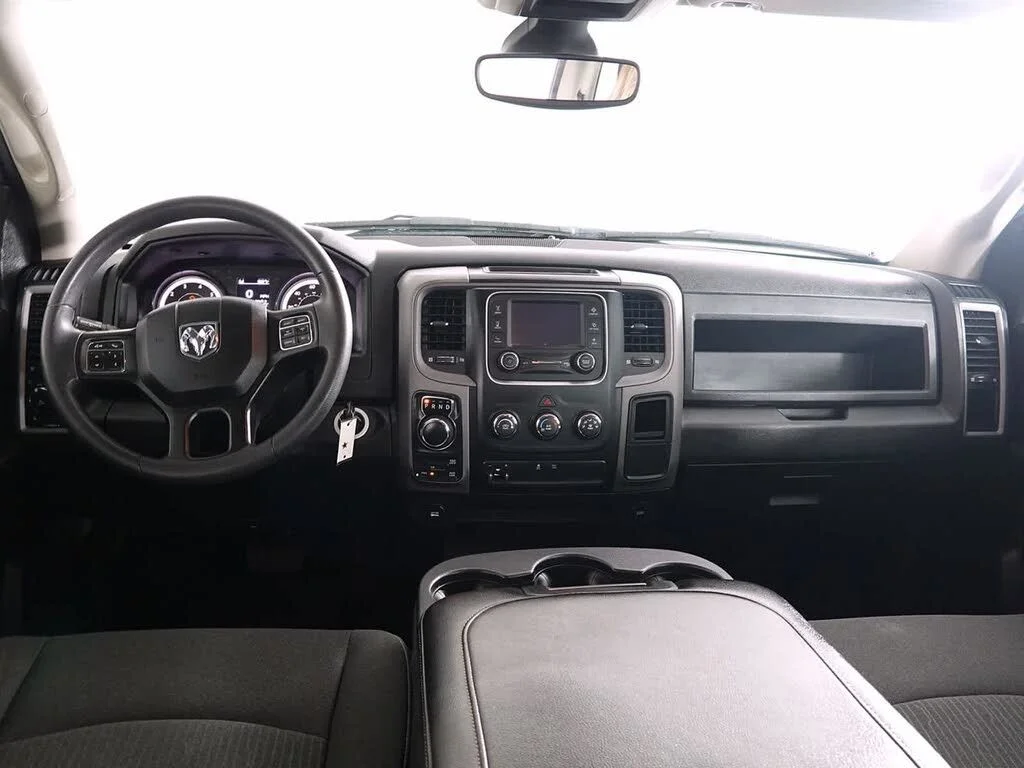 Used 2021 Silver Ram Tradesman image 2