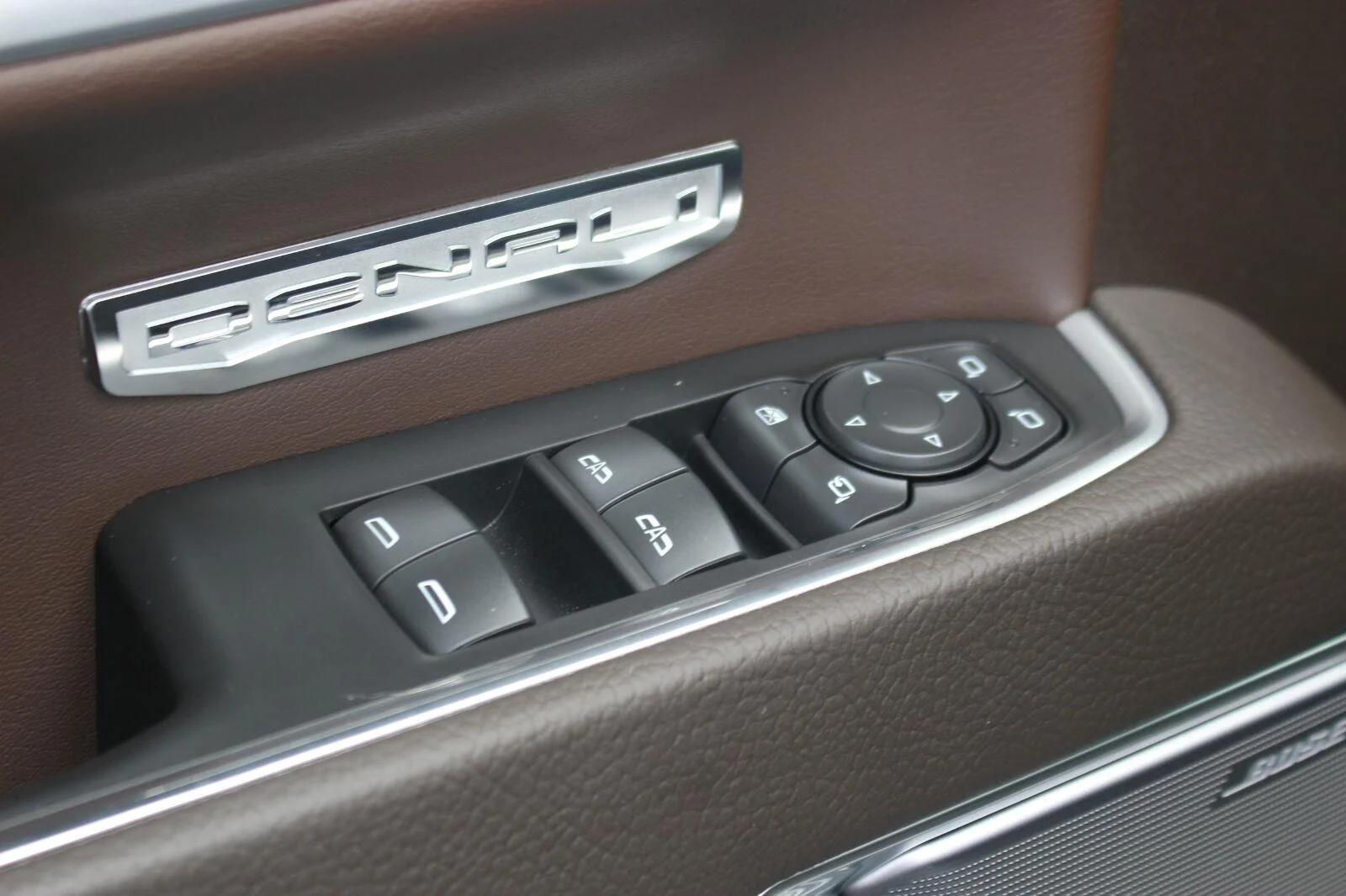 Used 2026 Sterling Metallic GMC Denali image 15
