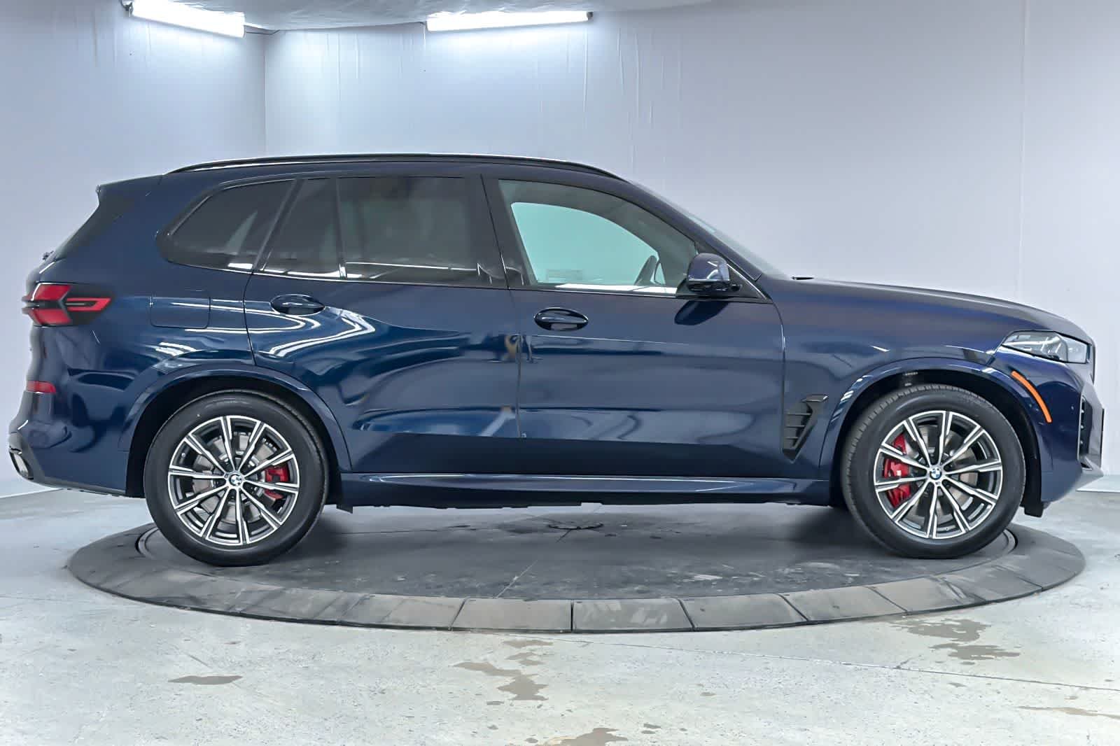 New 2026 Tanzanite Blue II Metallic BMW xDrive50e image 8