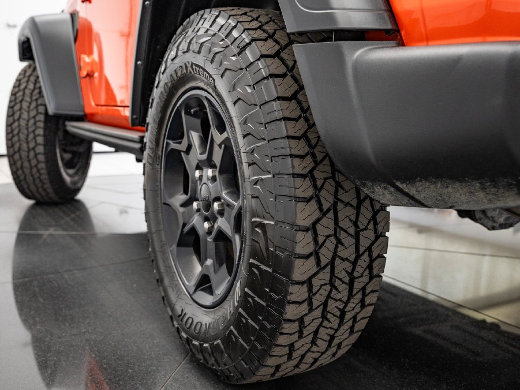 Used 2023 Punkn Metallic Clearcoat Jeep Willys image 45