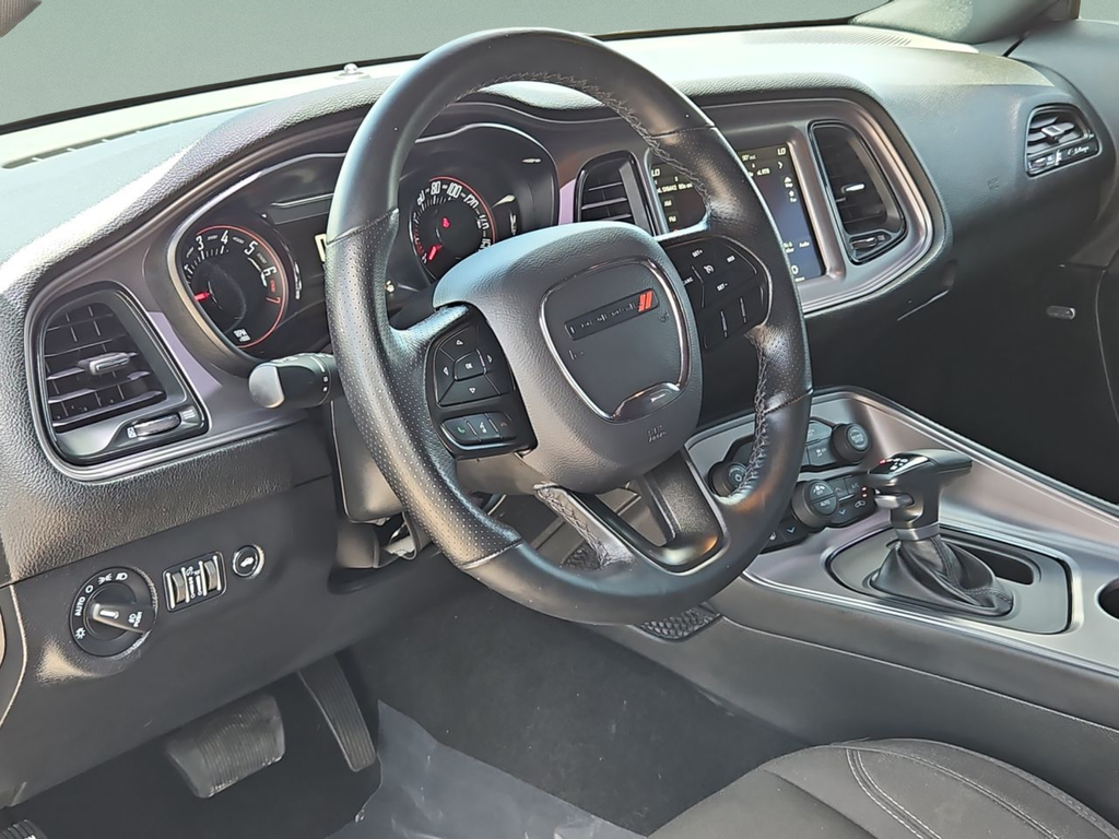Used 2023 Black Dodge SXT image 25
