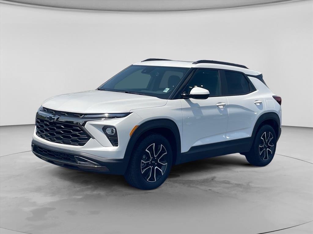 New 2026 Iridescent Pearl Tricoat Chevrolet ACTIV image 3