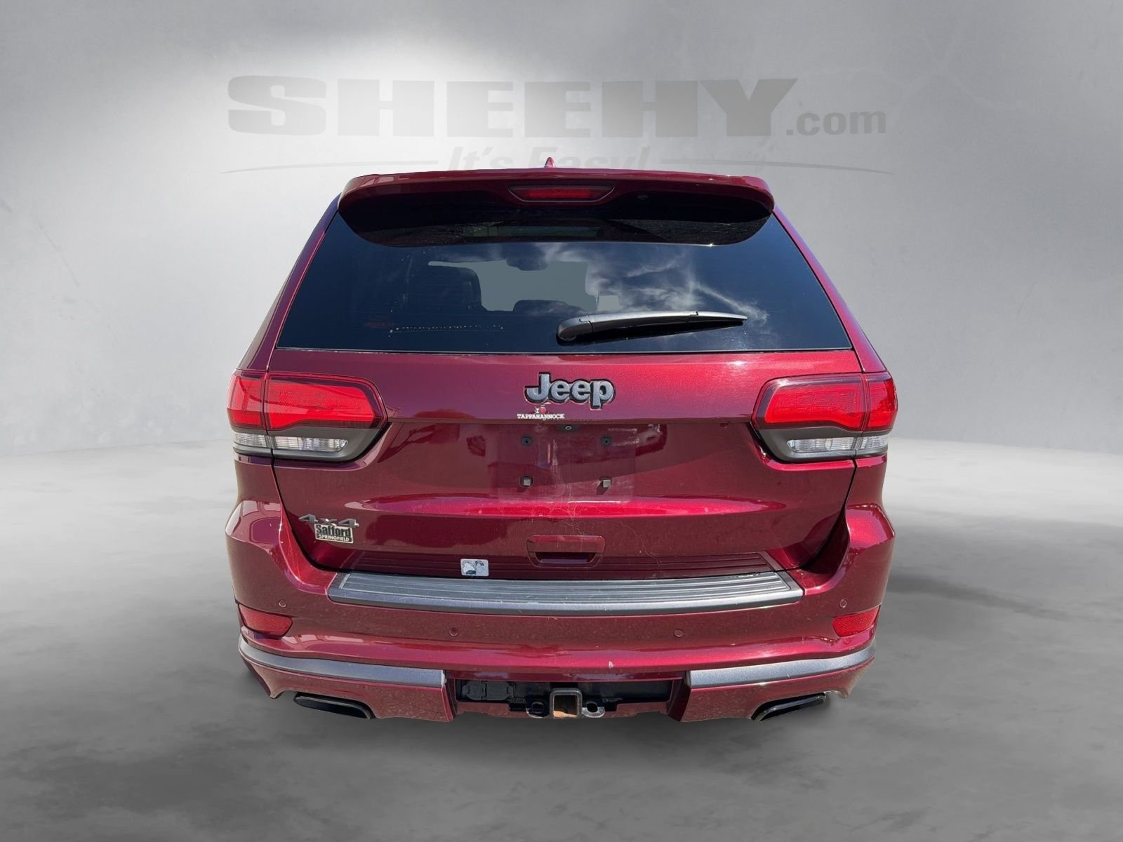 Used 2018 Red Jeep Overland image 13