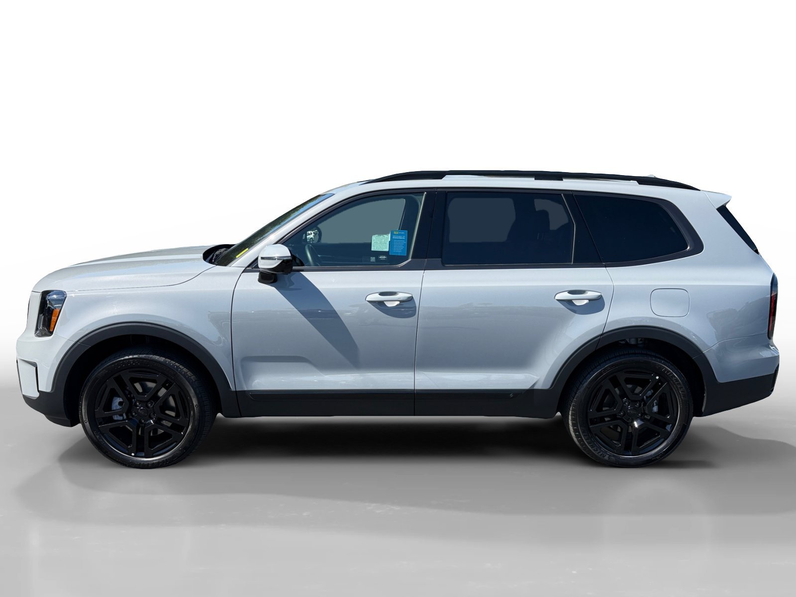 Used 2025 Gray Kia SX X-Line image 2