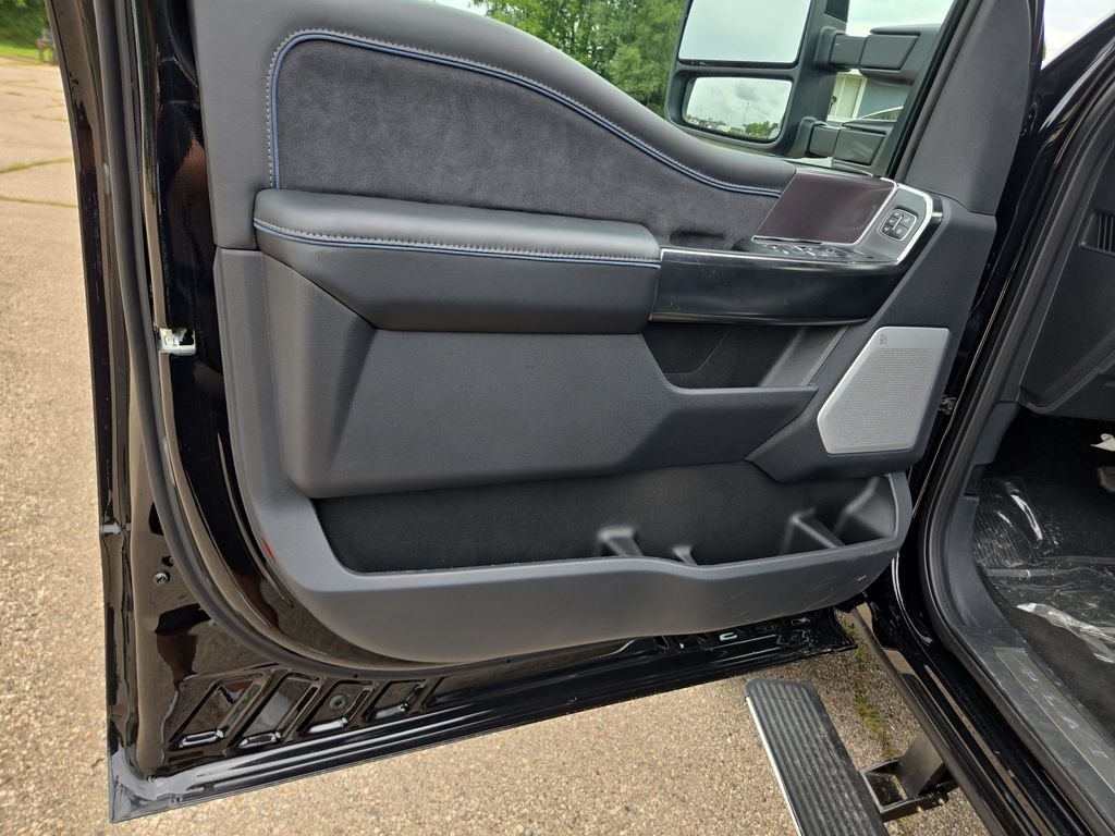 New 2026 Agate Black Metallic Ford F-250® Platinum® image 11