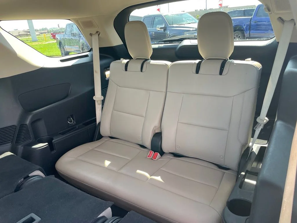 Used 2022 Blue Ford Limited image 9