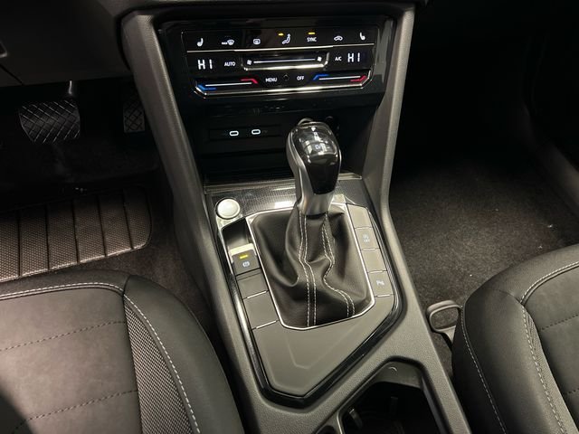 New 2026 White Volkswagen 1.5T SE Black image 19