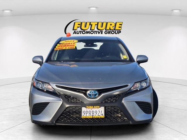 Used 2018 Silver Toyota SE image 2