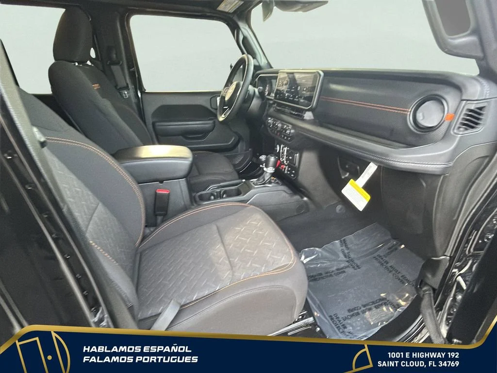 Used 2025 Black Jeep Mojave 4x4 image 31
